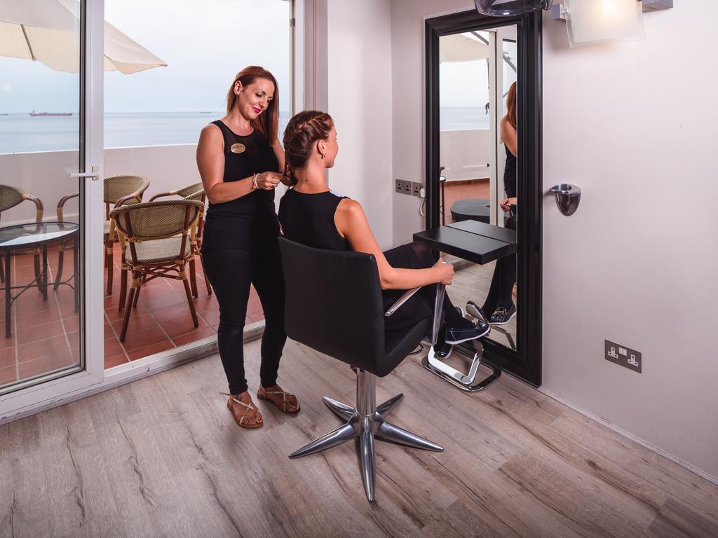 The Caleta Self-catering Apartment *