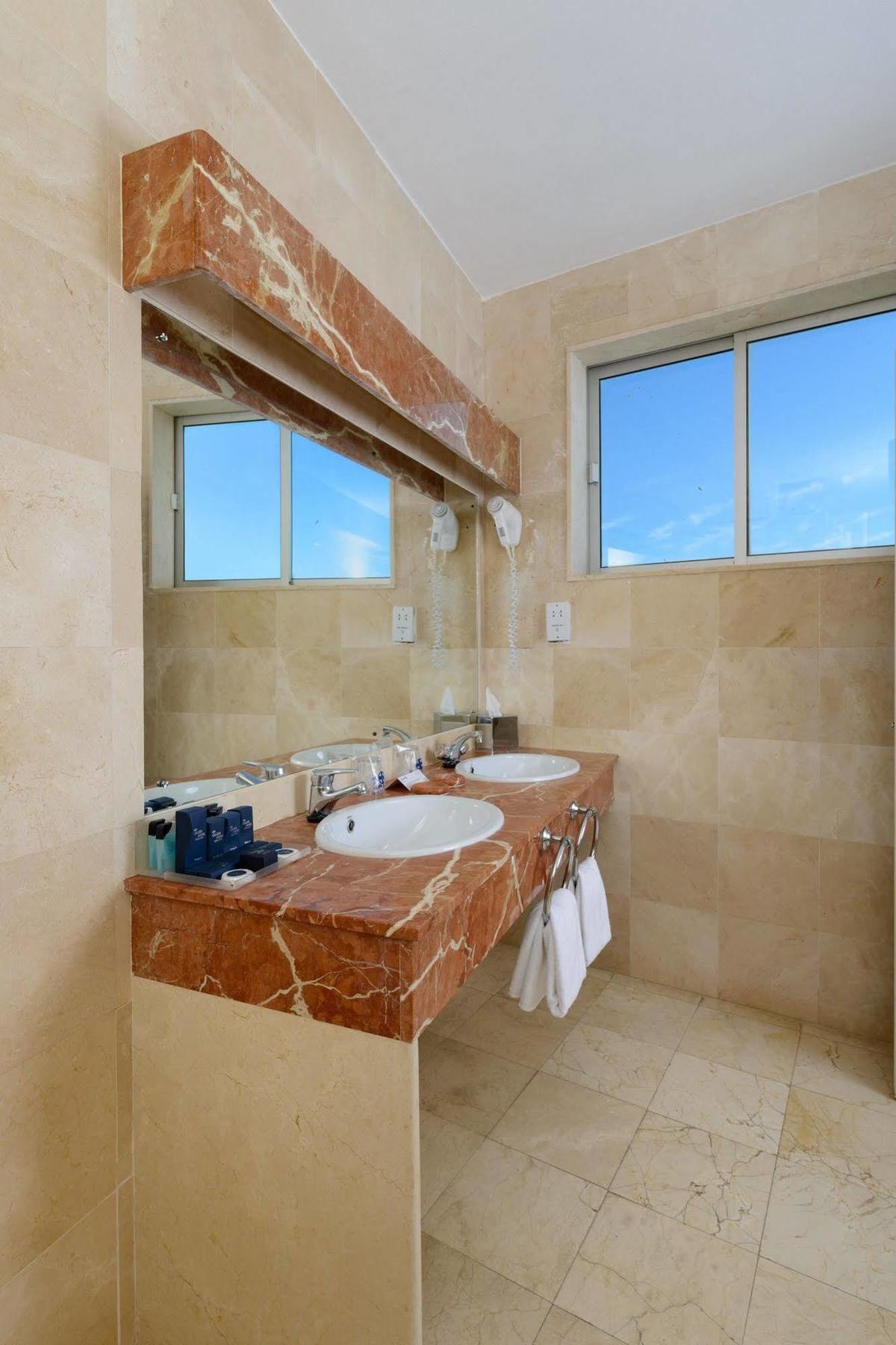 Apartment The Caleta Self-catering *
