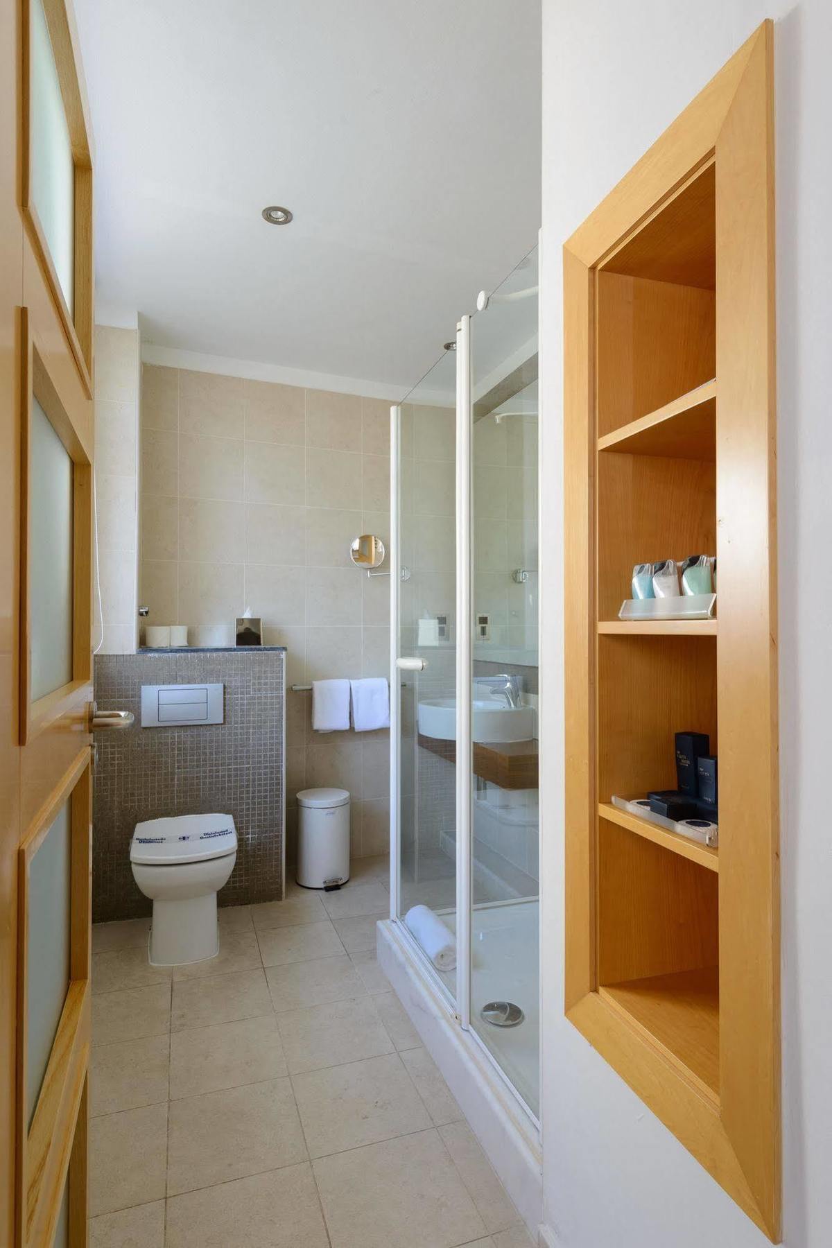 The Caleta Self-catering Apartment