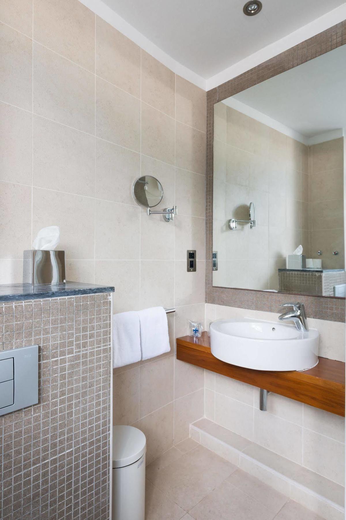 The Caleta Self-catering Apartment