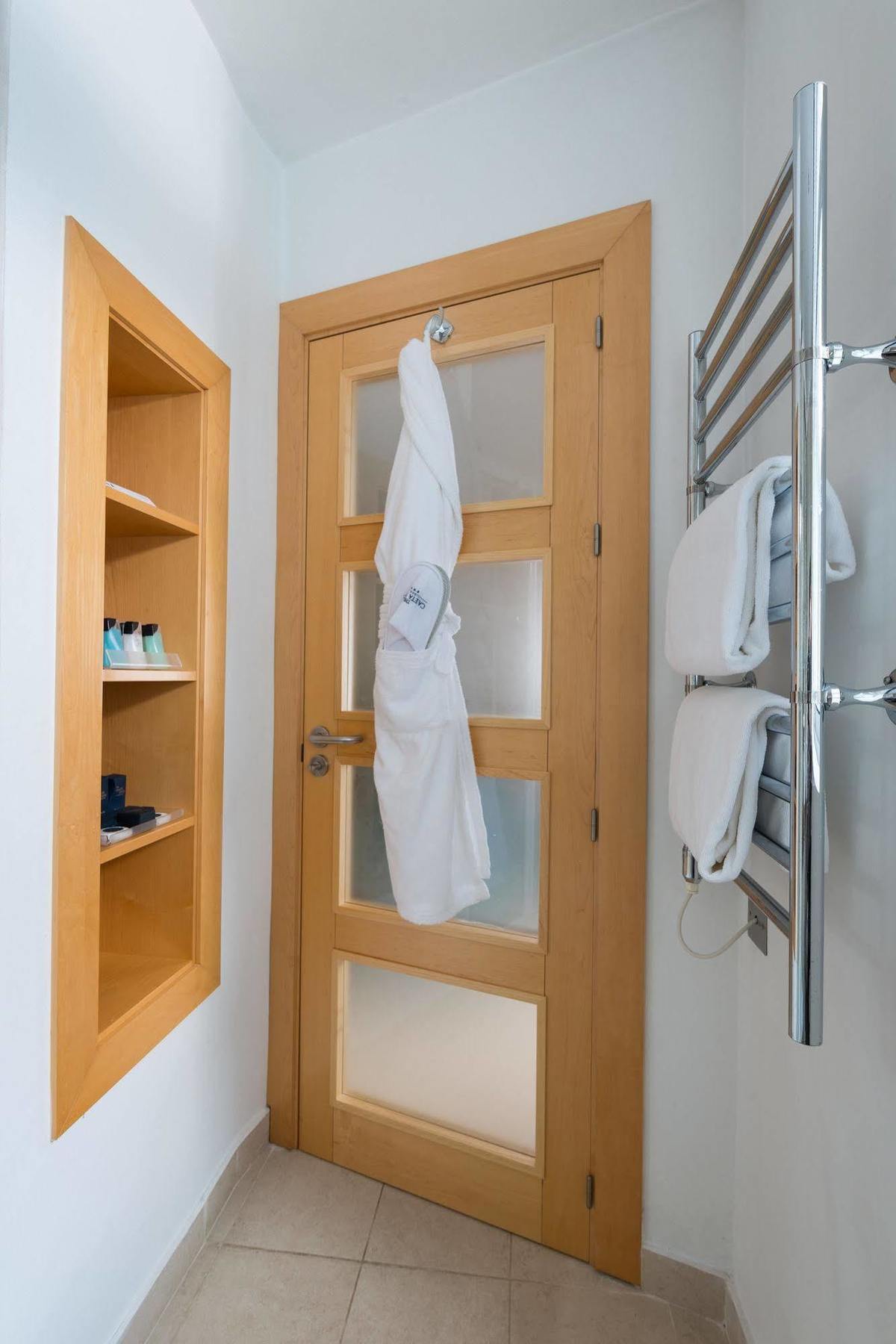 The Caleta Self-catering Apartment