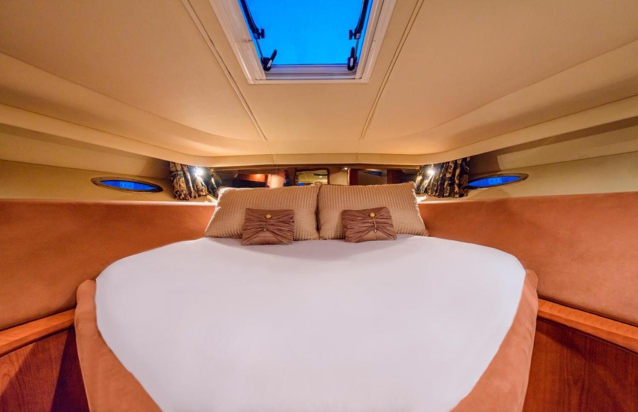 Hotel en barco Luxury Yacht Gibraltar