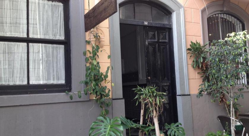 City Centre Apartment *
