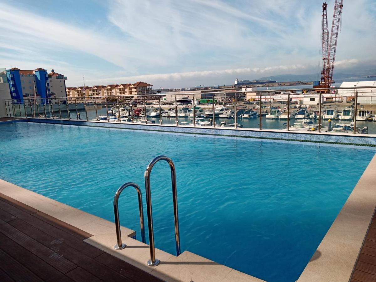 Kings Wharf Quay29 - Large With 3 Pools - Gym - Rock Views - And Short Let In *