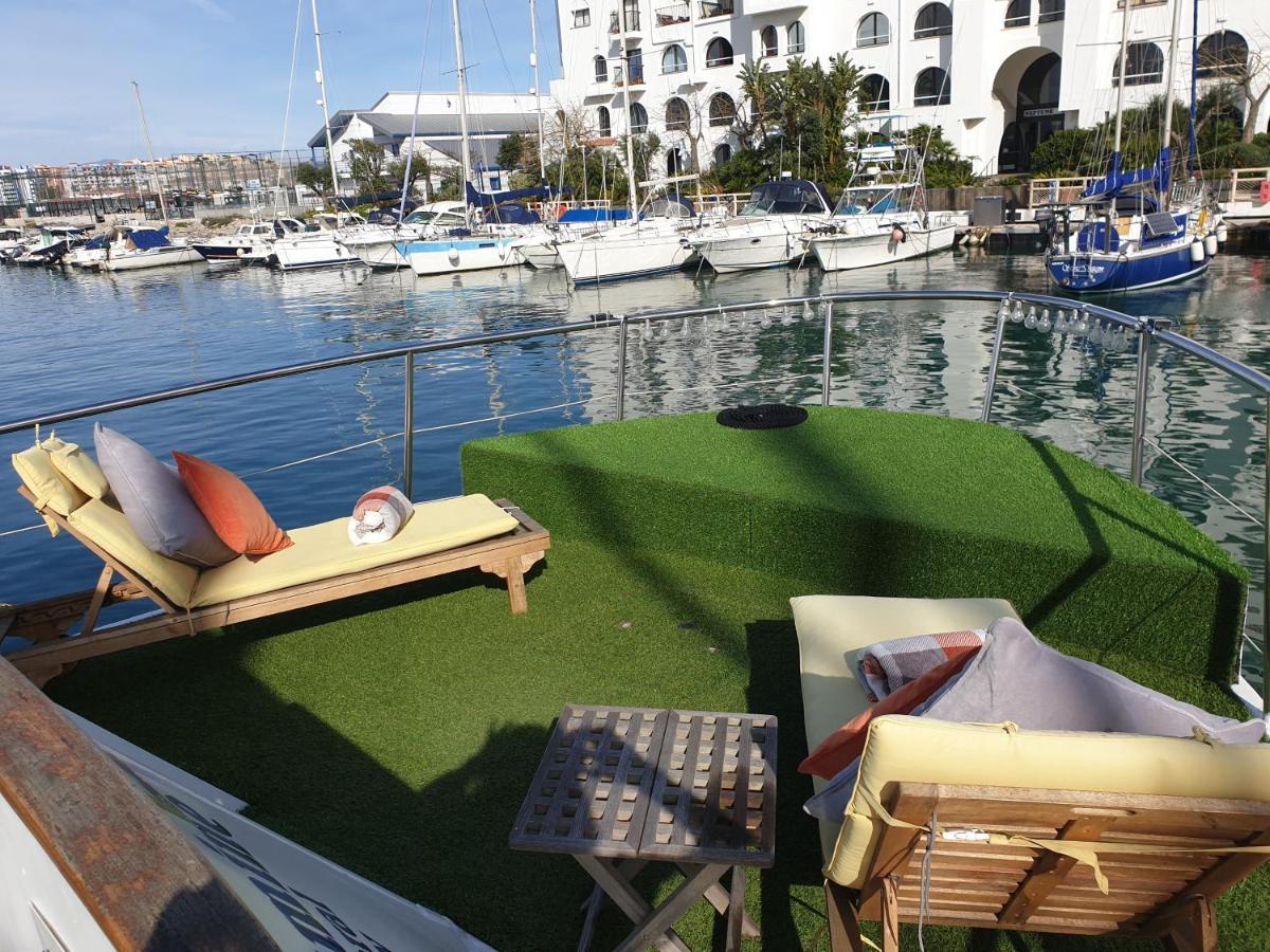 Jasmine Coral Jay Boutique Boatel Ocean Village * Gibraltar