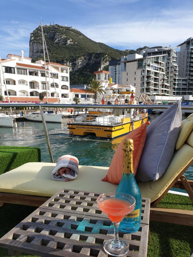 Botel Jasmine Coral Jay Boutique Boatel Ocean Village
