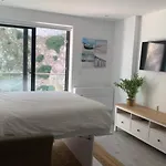 Modern Studio With Rock View Balcony And Gym-Hosted By Sweetstay