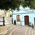 Old Town Gibraltar 3Bdr Apartment