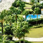 Fabulous Studio Apartment With Aircon, Parking And Terrace Ocean View