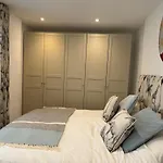 Sleek Oasis In The Heart Of Gibraltar - Sleeps 6