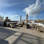 Sleek Oasis In The Heart Of Gibraltar - Sleeps 6