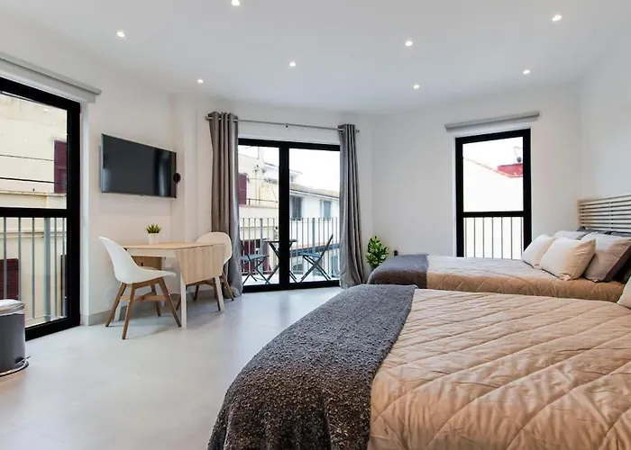 The Residence City Centre - Modern Family Apartment With Rooftop Pool & Terrace - Children Stay For Free