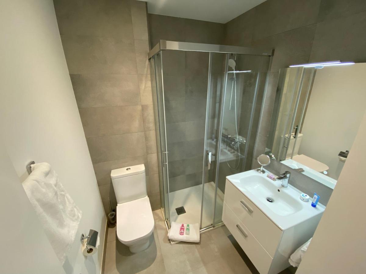 Modern At The Hub Apartment *