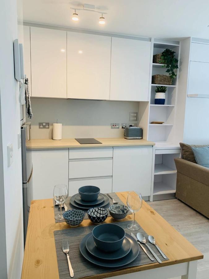 Modern Studio With Rock View Balcony And Gym-hosted By Sweetstay Căn hộ Gibraltar