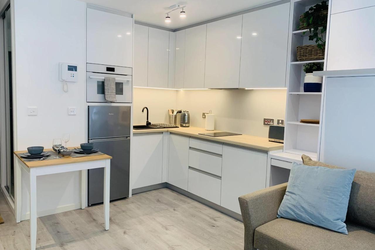 Modern Studio With Rock View Balcony And Gym-hosted By Sweetstay Căn hộ Gibraltar