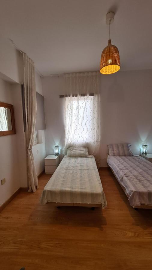 2 Bedroom Flat On Main Street Apartamento