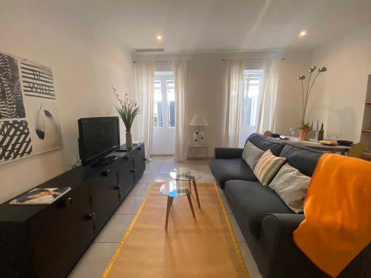 2br In The Zoko Contemporary And Convenient *