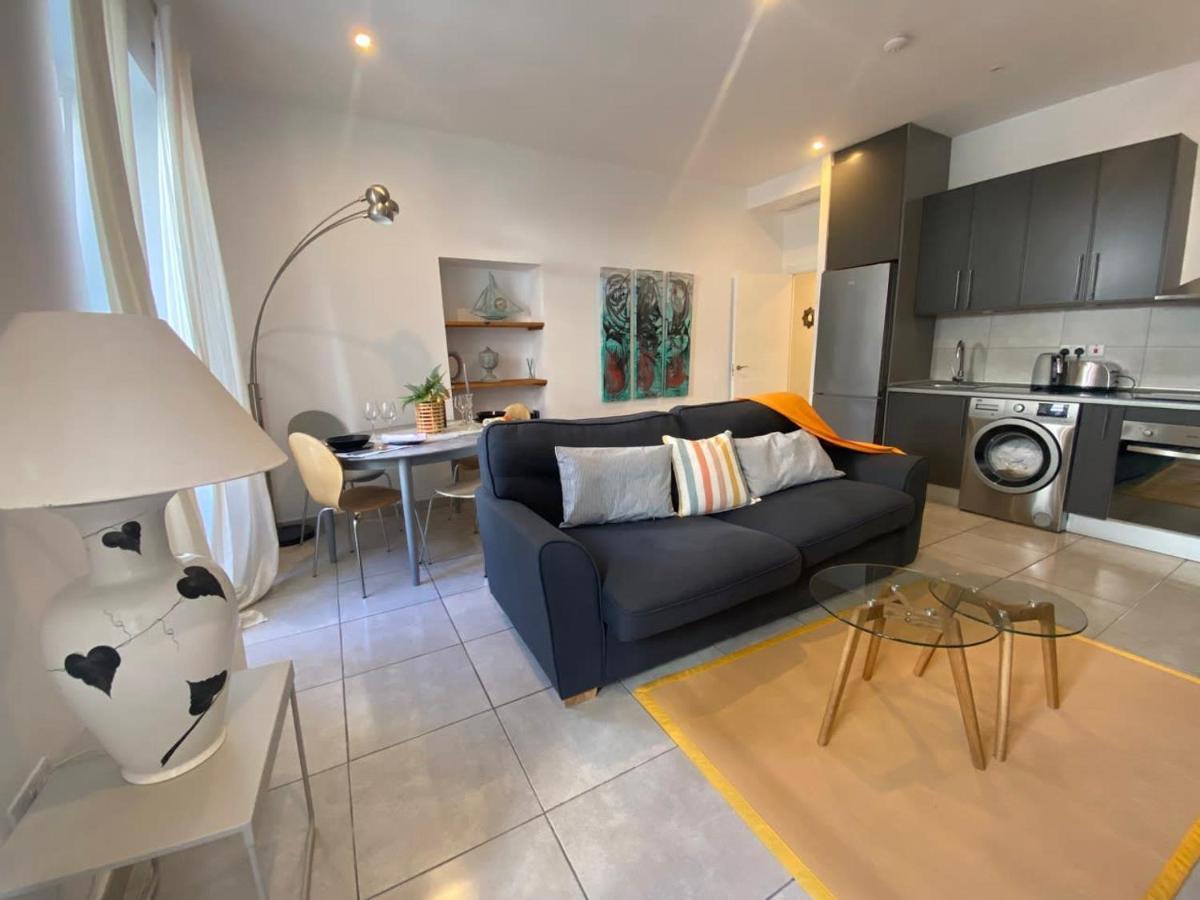 2br In The Zoko Contemporary And Convenient *