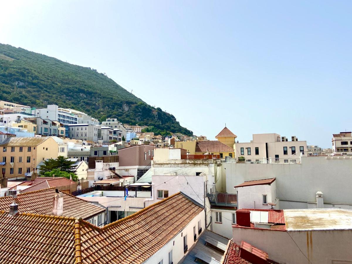 Stunning Centre Penthouse With Private Balcony - Grand House Apartamento