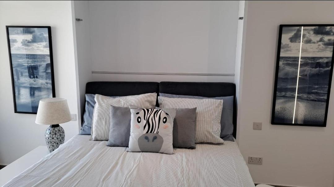 Beautiful In - E1 Gibraltar