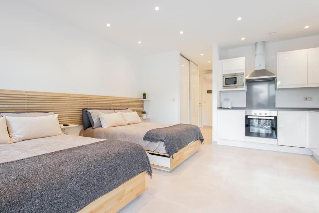 Apartamento The Centre - Modern Family With Rooftop Pool & Terrace - Children For Free *