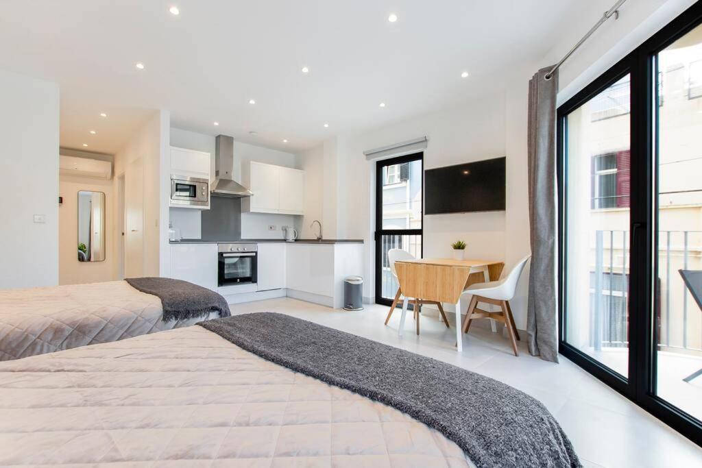 The Centre - Modern Family With Rooftop Pool & Terrace - Children For Free