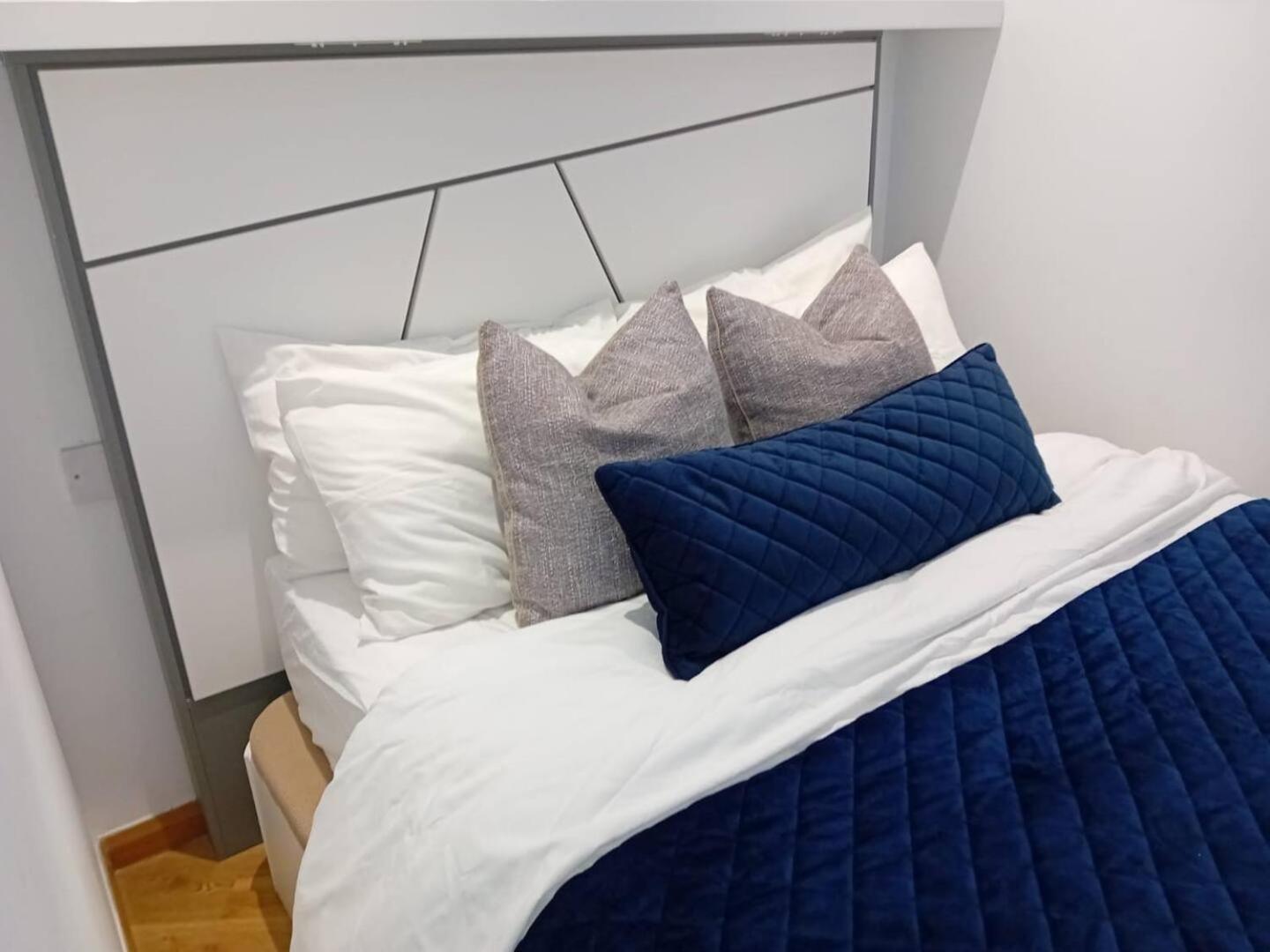 Apartment Urban Oasis At Luxurious Ocean Village Gibraltar
