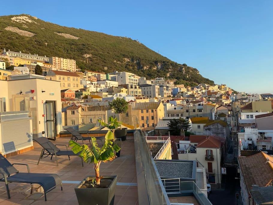 The Centre - Modern Family With Rooftop Pool & Terrace - Children For Free Apartamento