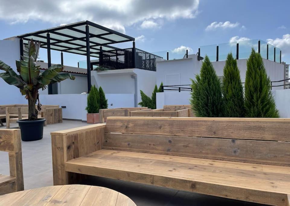 Sleek Oasis In The Heart Of - Sleeps 6 Căn hộ Gibraltar