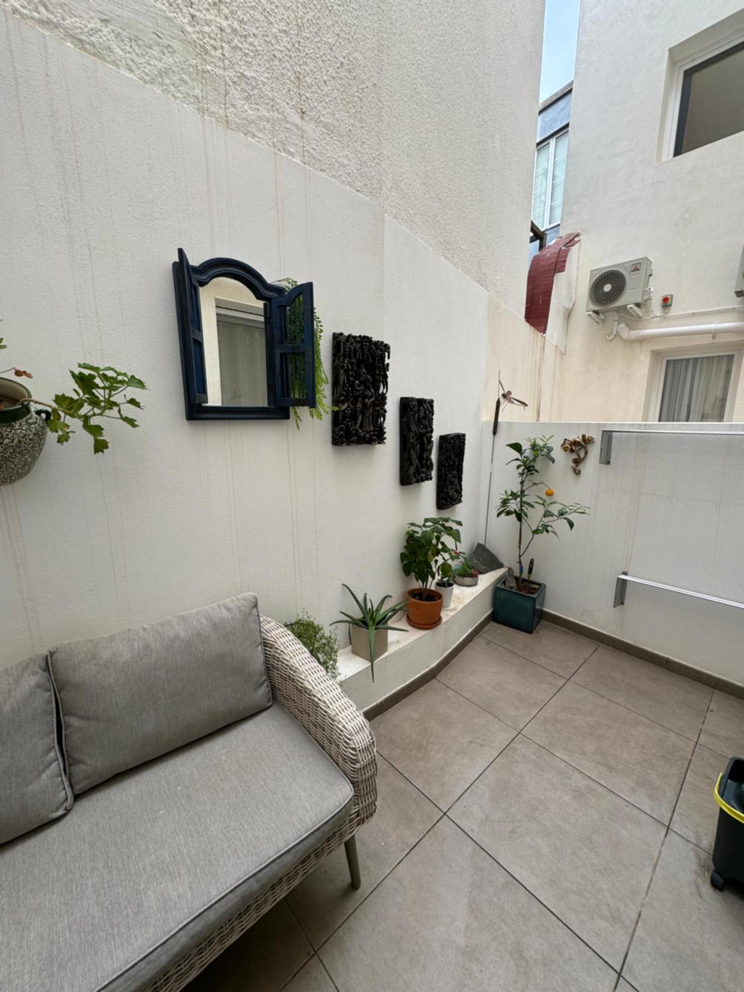 Sleek Oasis In The Heart Of - Sleeps 6