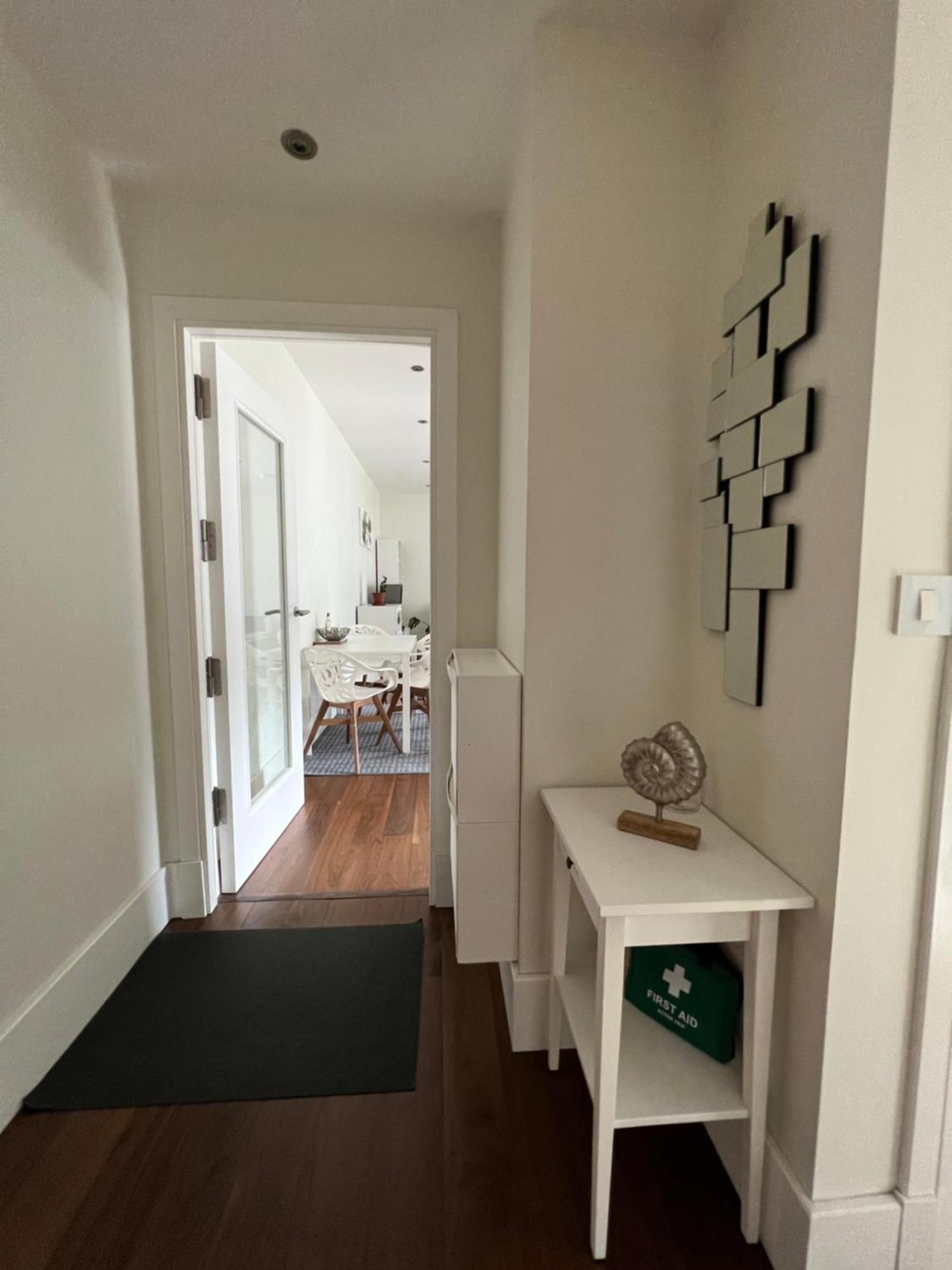 Căn hộ Deluxe 1-bed In The Centre *