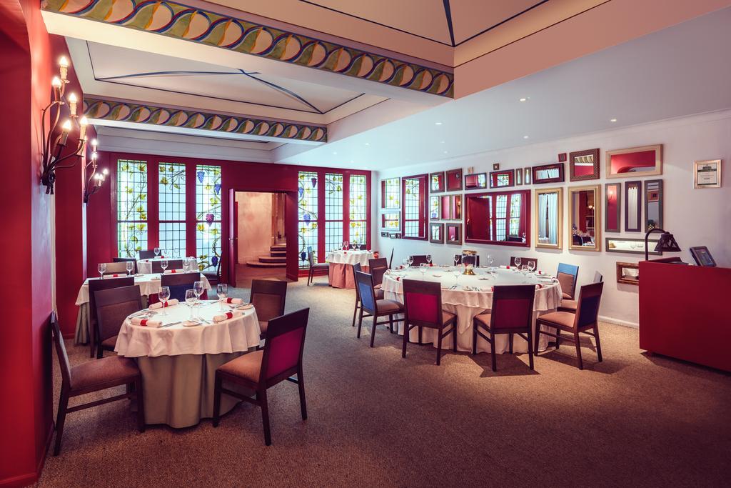 The Caleta Health, Beauty & Conference Centre Hotel 4*