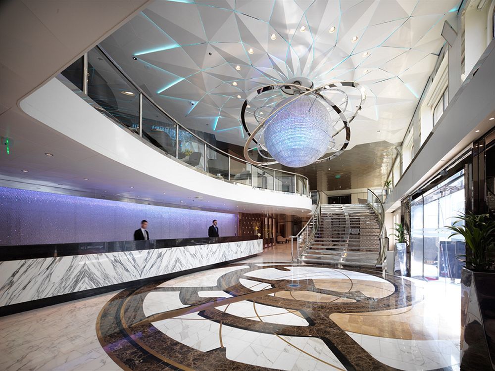 Sunborn Khách sạn 5*
