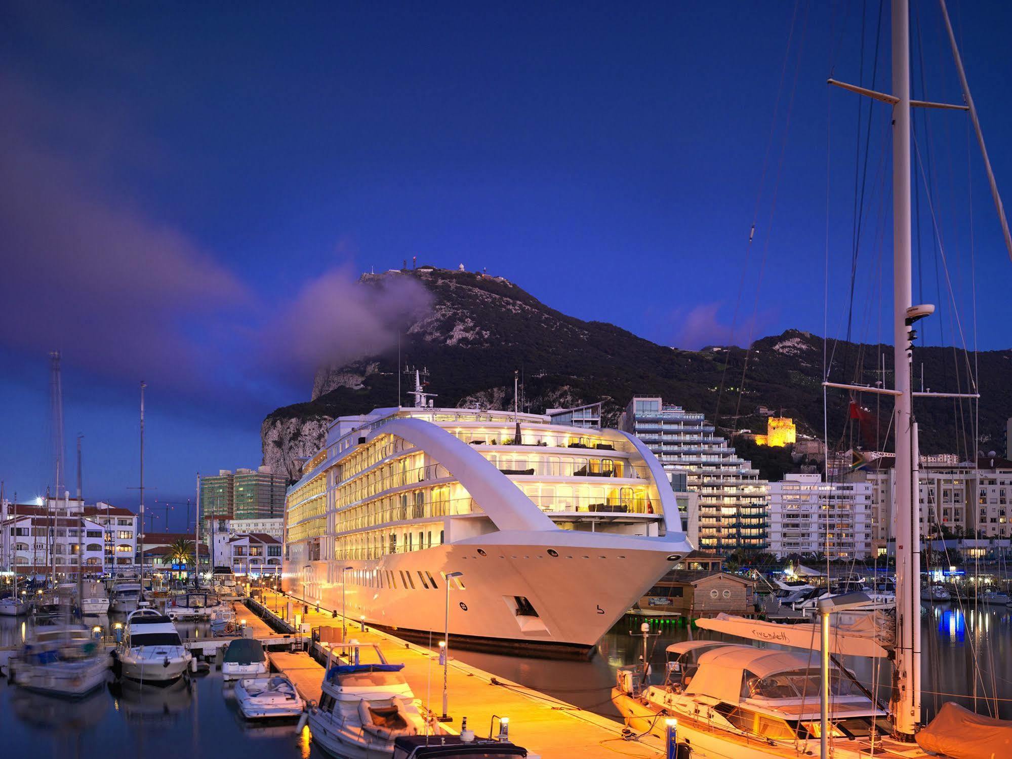 Sunborn Khách sạn Gibraltar
